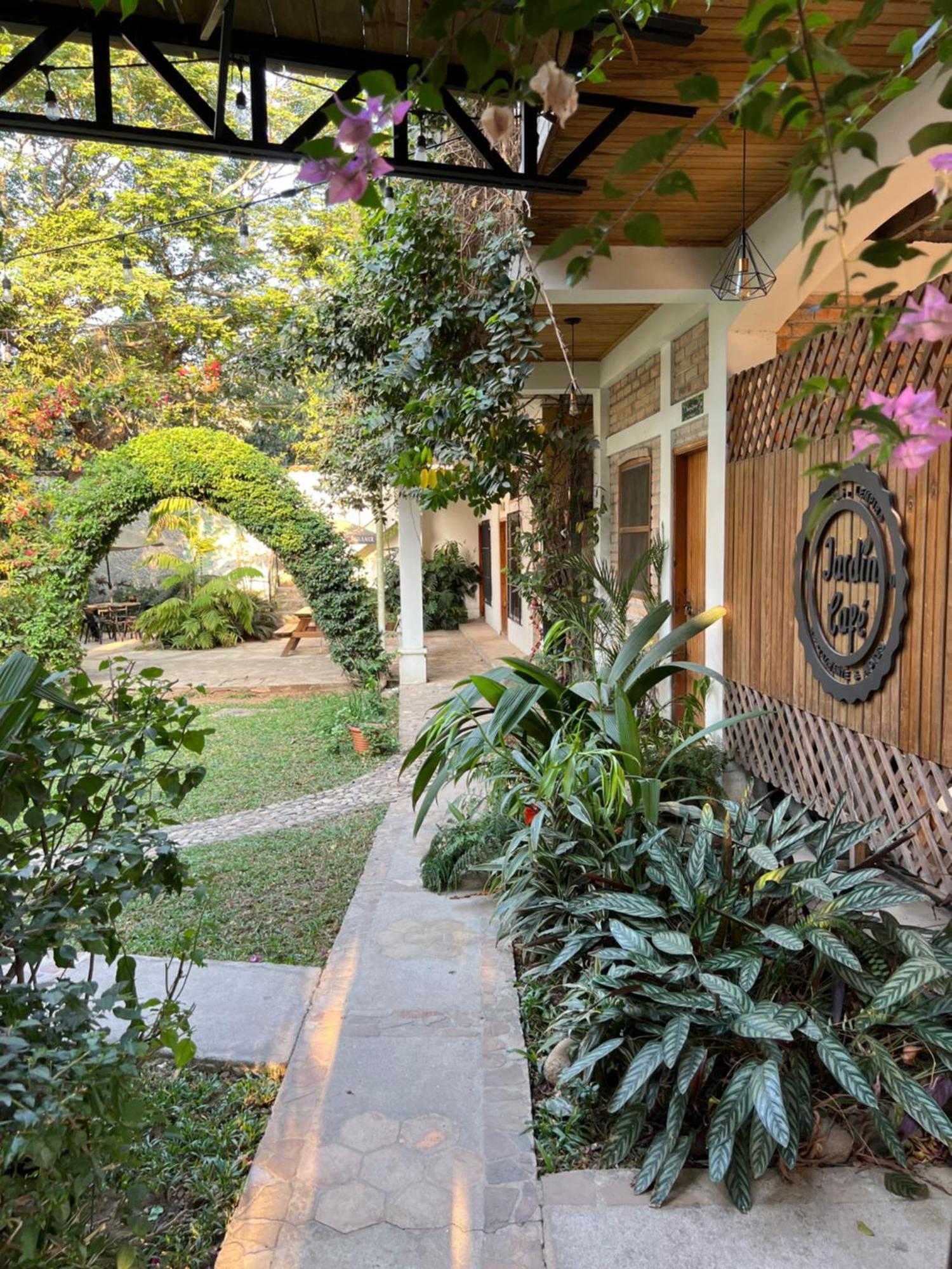Jardín Café Hotel&Restaurant Gracias Exteriér fotografie
